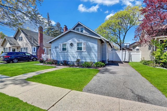 1834 Twain Street, North Baldwin, NY 11510