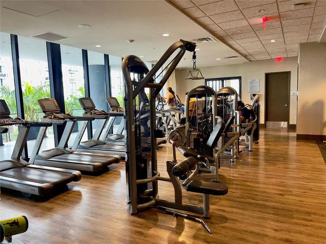5252 NW 85th Avenue 406, Doral, FL 33166