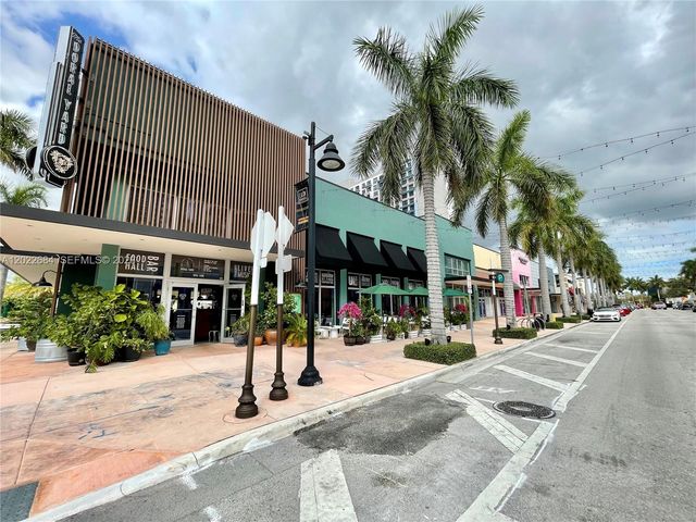 5252 NW 85th Avenue 406, Doral, FL 33166