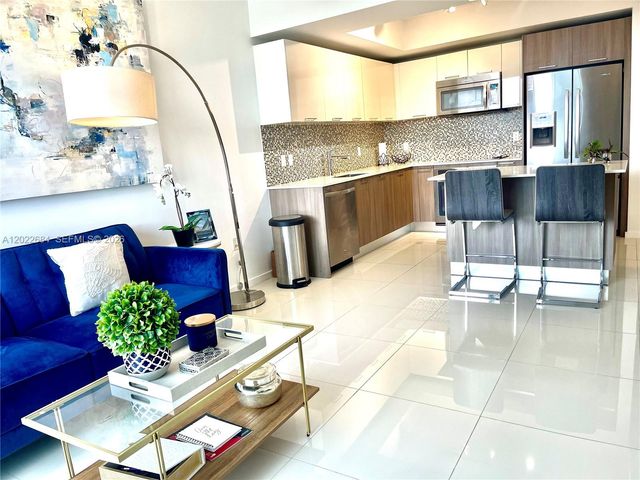 5252 NW 85th Avenue 406, Doral, FL 33166