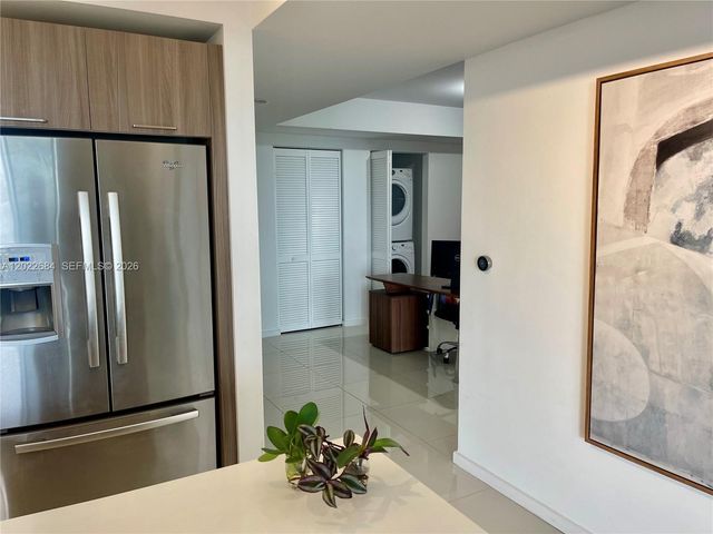 5252 NW 85th Avenue 406, Doral, FL 33166