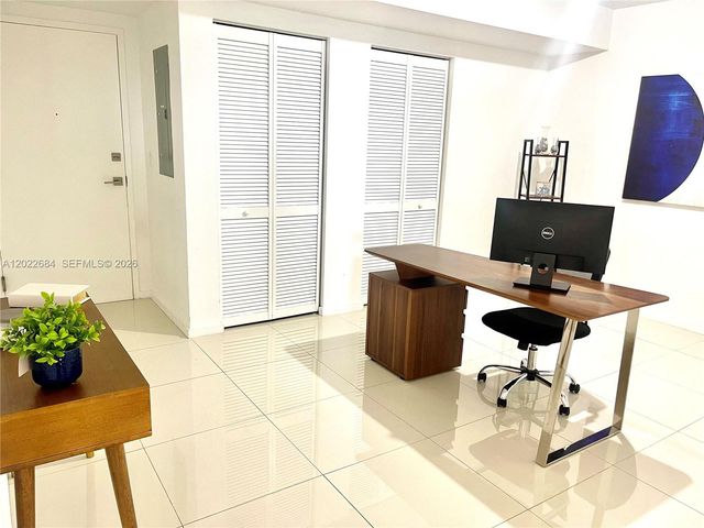 5252 NW 85th Avenue 406, Doral, FL 33166