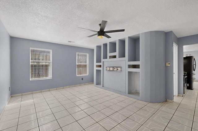 7304 Rainmaker Road SW, Albuquerque, NM 87121