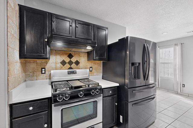 7304 Rainmaker Road SW, Albuquerque, NM 87121