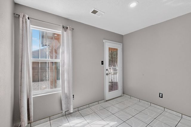 7304 Rainmaker Road SW, Albuquerque, NM 87121
