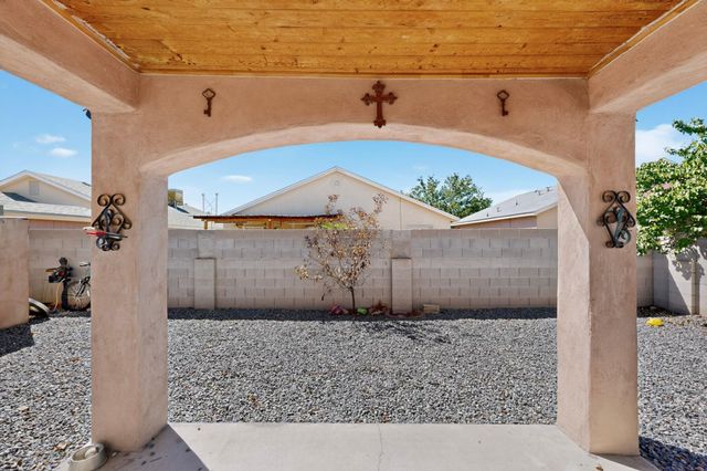 7304 Rainmaker Road SW, Albuquerque, NM 87121