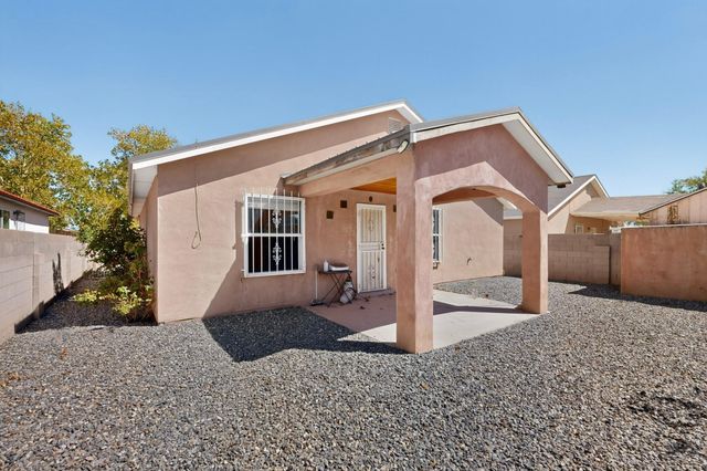 7304 Rainmaker Road SW, Albuquerque, NM 87121