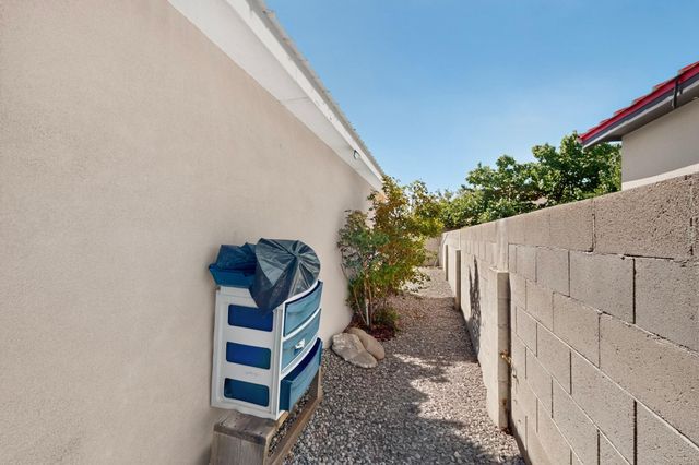 7304 Rainmaker Road SW, Albuquerque, NM 87121
