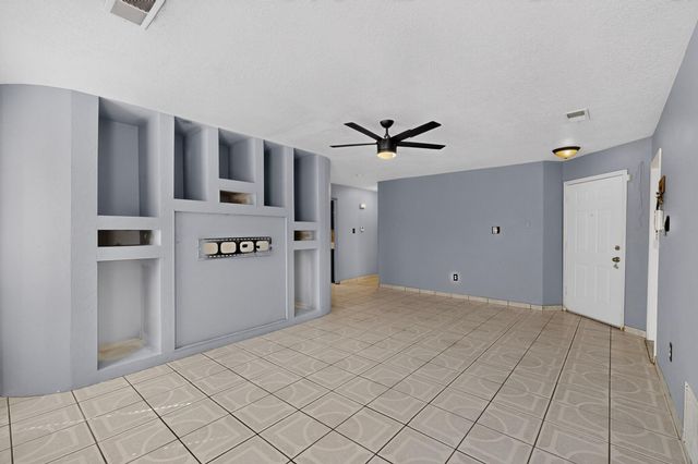 7304 Rainmaker Road SW, Albuquerque, NM 87121