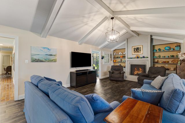 3202 Jamestown Rd., Hattiesburg, MS 39402