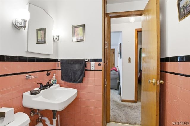 12 Tussing Lane, Tonawanda, NY 14150
