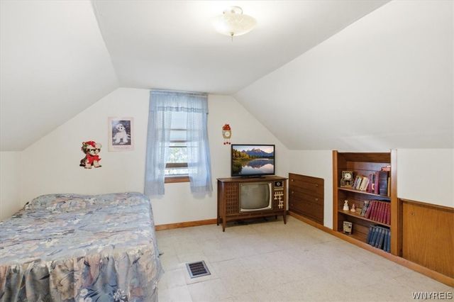 12 Tussing Lane, Tonawanda, NY 14150