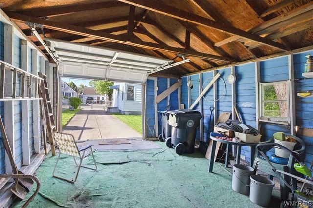 12 Tussing Lane, Tonawanda, NY 14150