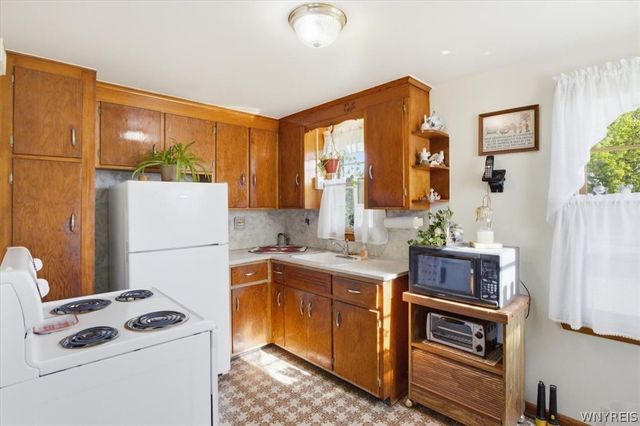 12 Tussing Lane, Tonawanda, NY 14150