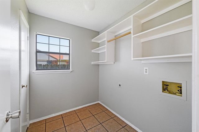 2500 Galemeadow Drive, Fort Worth, TX 76123