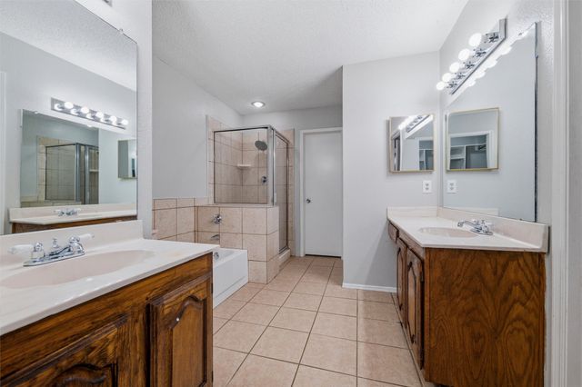2500 Galemeadow Drive, Fort Worth, TX 76123