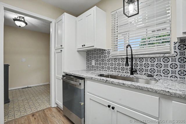 1009 N Forest Place, Jenks, OK 74037