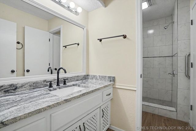 1009 N Forest Place, Jenks, OK 74037
