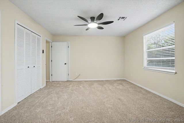 1009 N Forest Place, Jenks, OK 74037
