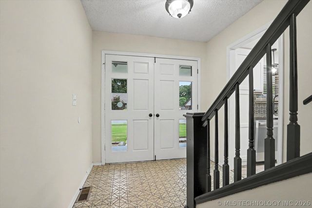 1009 N Forest Place, Jenks, OK 74037