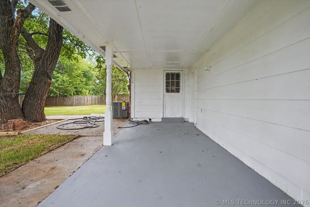 1009 N Forest Place, Jenks, OK 74037