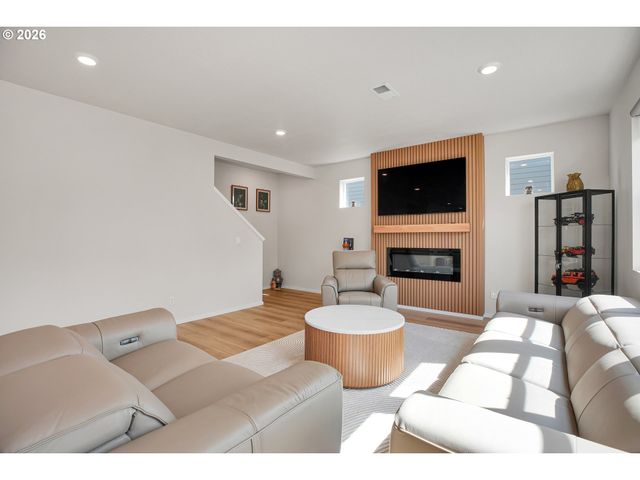 3394 Se 36TH St, Gresham, OR 97080