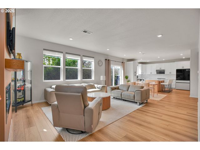 3394 Se 36TH St, Gresham, OR 97080