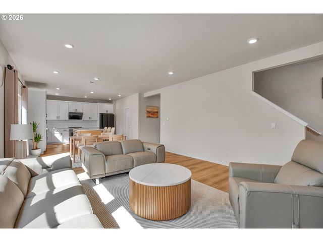 3394 Se 36TH St, Gresham, OR 97080