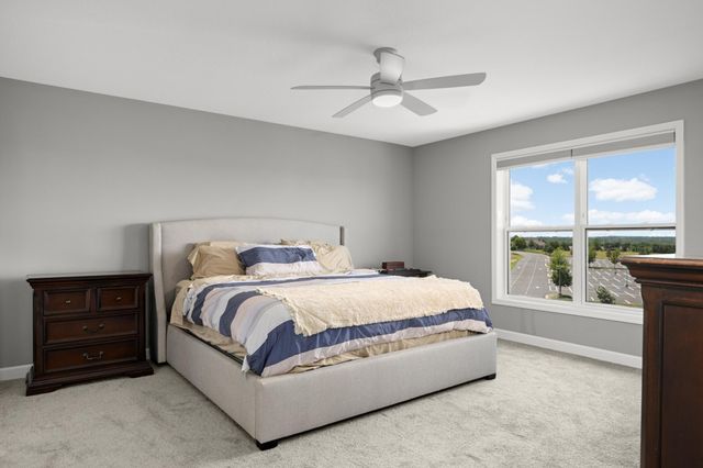 870 Spancil Hill Drive, Woodbury, MN 55129