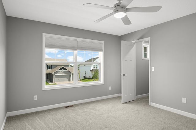 870 Spancil Hill Drive, Woodbury, MN 55129