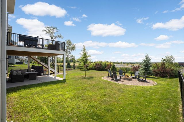 870 Spancil Hill Drive, Woodbury, MN 55129