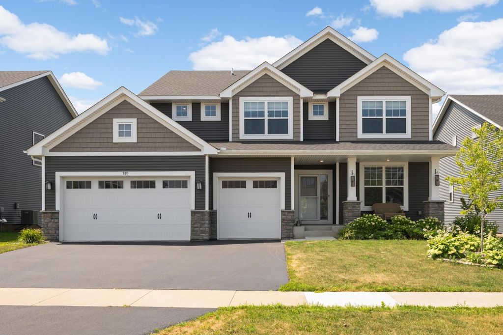 870 Spancil Hill Drive, Woodbury, MN 55129