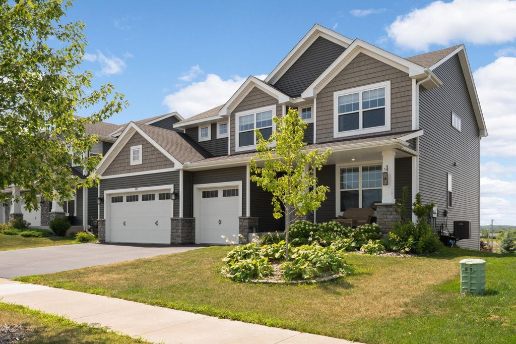 870 Spancil Hill Drive, Woodbury, MN 55129 — photo 2