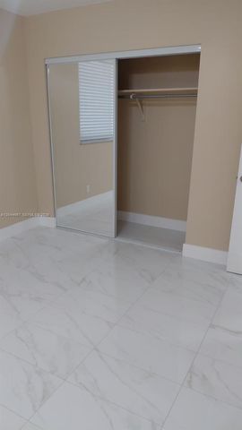 5335 NW 10th Court 209, Plantation, FL 33313