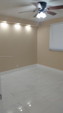 5335 NW 10th Court 209, Plantation, FL 33313