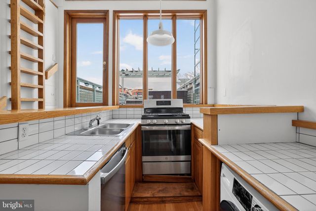 1771 T ST NW, Washington, DC 20009