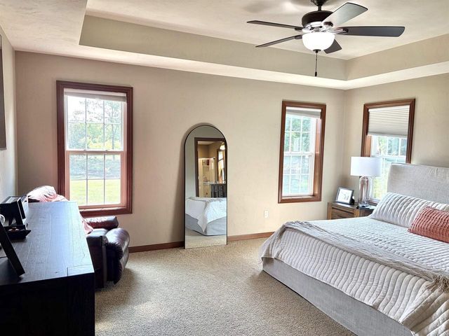 2701 E GLENHURST LANE, Appleton, WI 54913