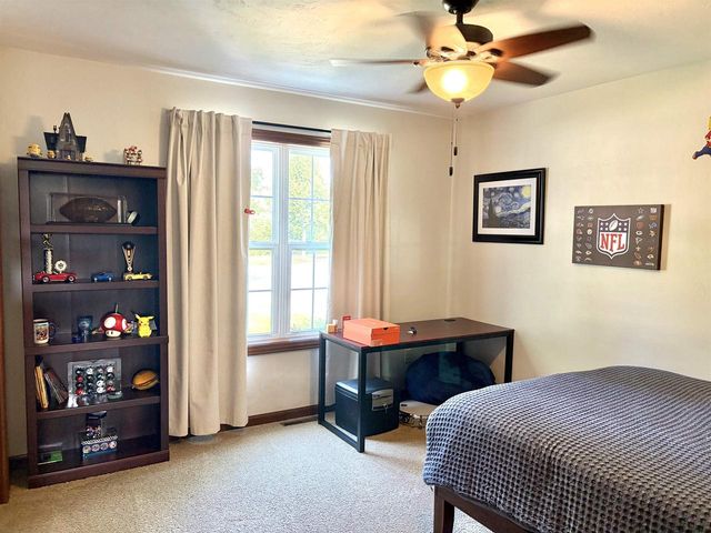 2701 E GLENHURST LANE, Appleton, WI 54913