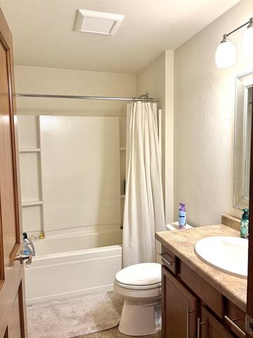 2701 E GLENHURST LANE, Appleton, WI 54913