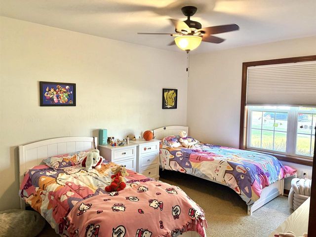 2701 E GLENHURST LANE, Appleton, WI 54913