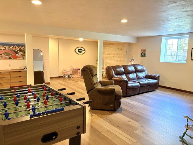 2701 E GLENHURST LANE, Appleton, WI 54913