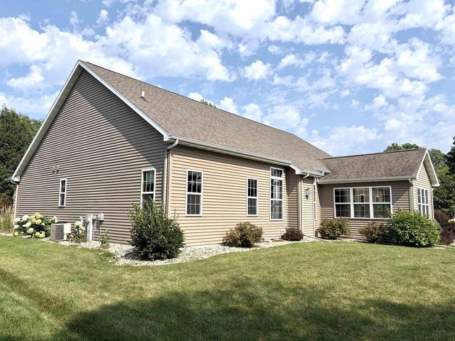 2701 E GLENHURST LANE, Appleton, WI 54913