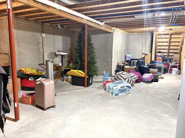 2701 E GLENHURST LANE, Appleton, WI 54913
