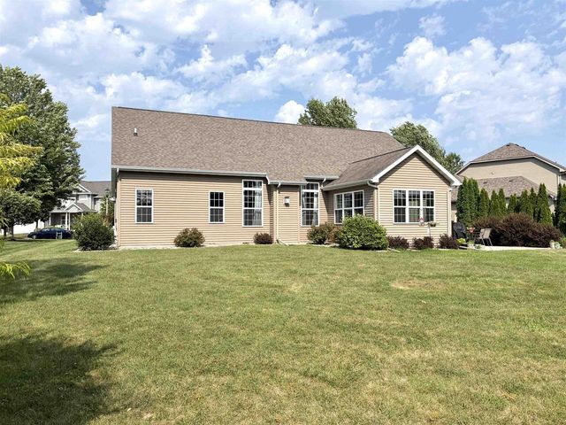 2701 E GLENHURST LANE, Appleton, WI 54913