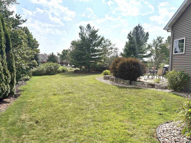 2701 E GLENHURST LANE, Appleton, WI 54913