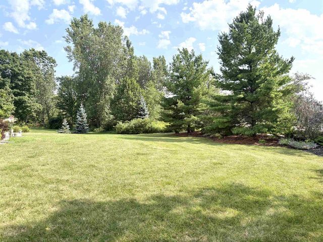 2701 E GLENHURST LANE, Appleton, WI 54913