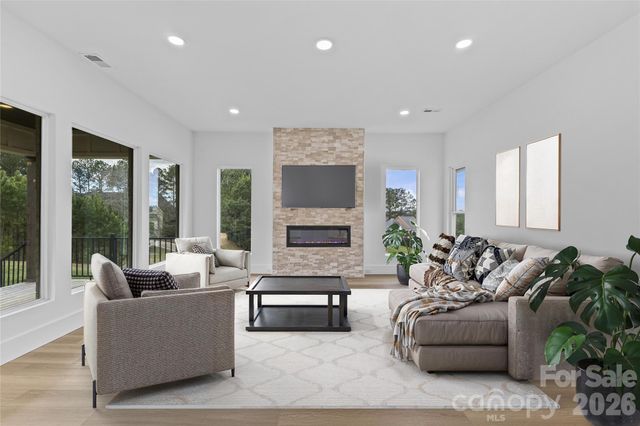 7362 Hemlock Court, Denver, NC 28037