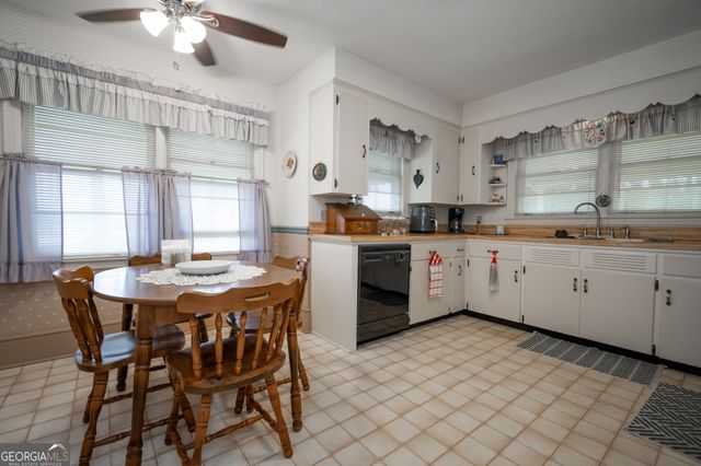 253 Woodland Drive, Winder, GA 30680