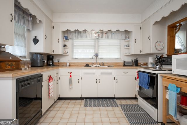 253 Woodland Drive, Winder, GA 30680