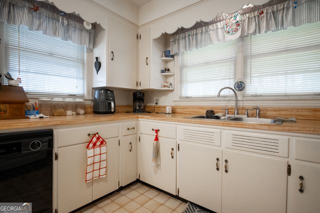 253 Woodland Drive, Winder, GA 30680